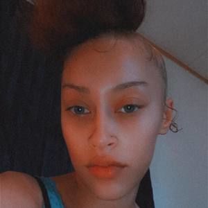 Meet your Posher, Anissa